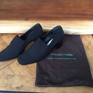 DONALD PLINER Black Stretch & Leather Accent Heel